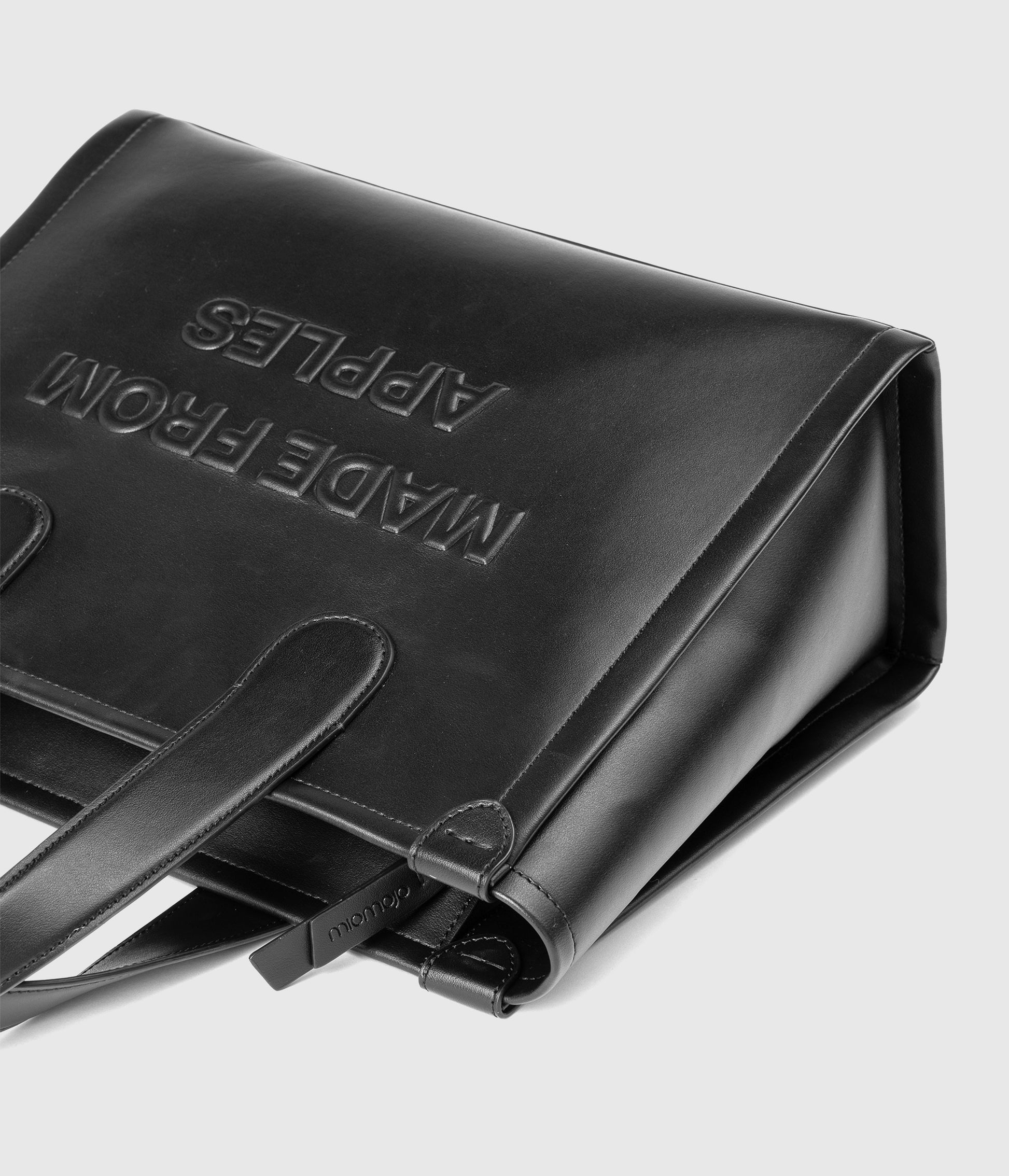 Alima Tote L - Nero (a base di mela)