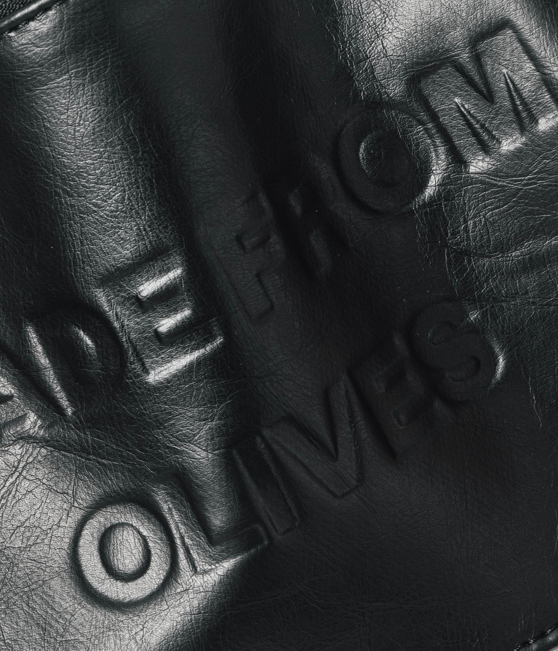 Orion Pouch - Nero (a base di olive)