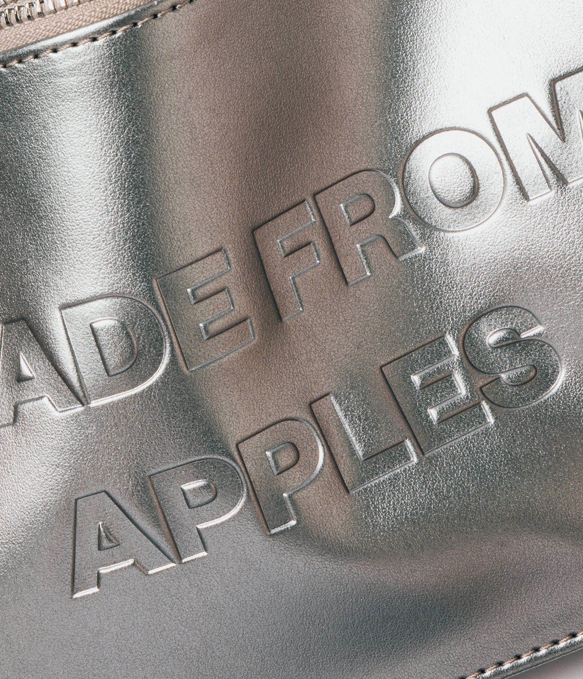 Orion Pouch - Silver (a base di mela)