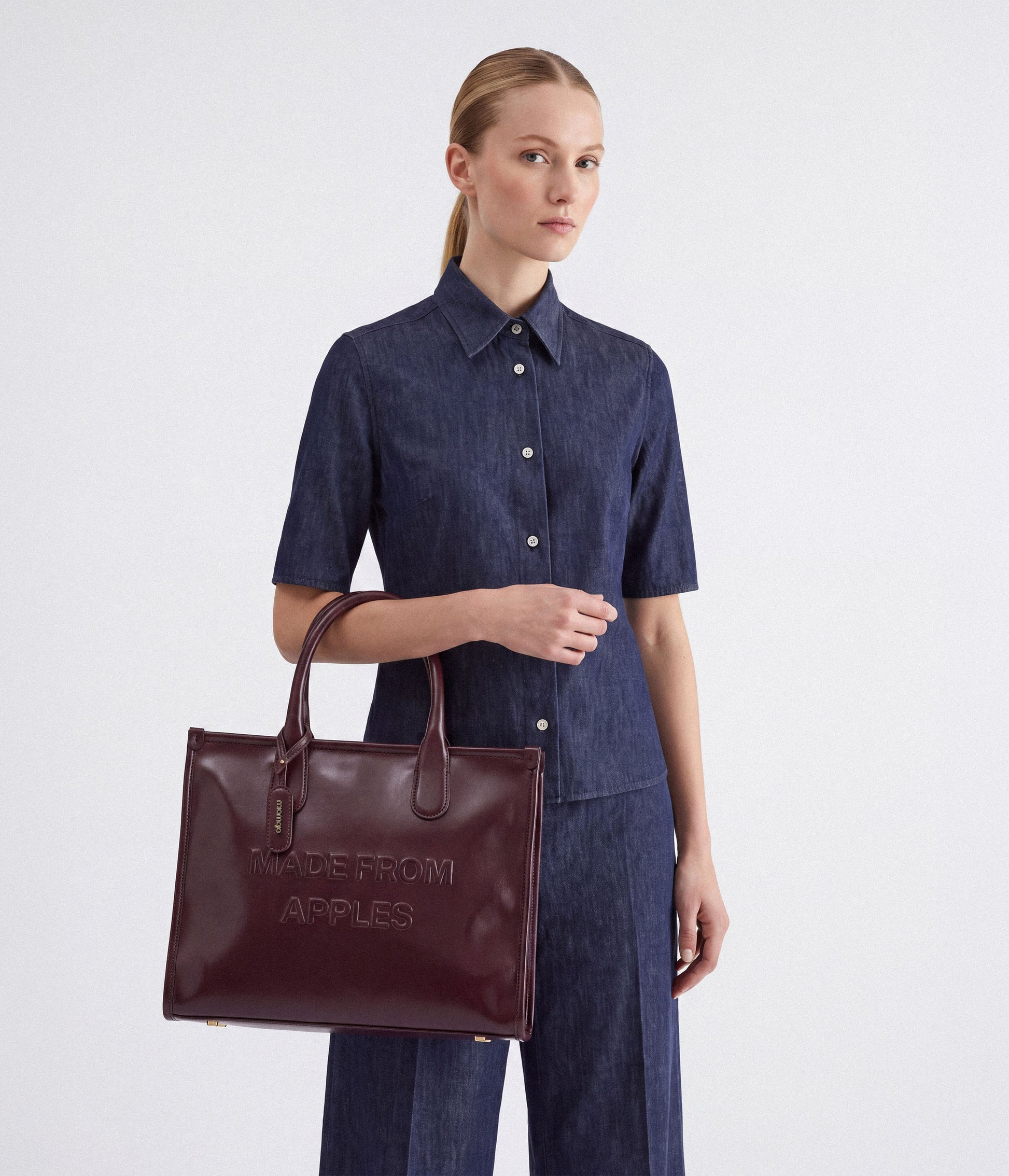 Alima Deluxe Tote L - Borgogna (auf Apfelbasis)