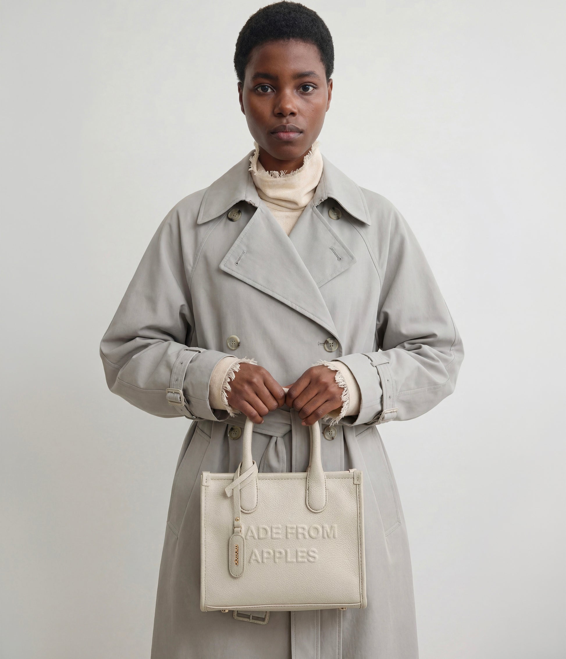 Alima Deluxe Tote M – Nuvola (a base di mela)