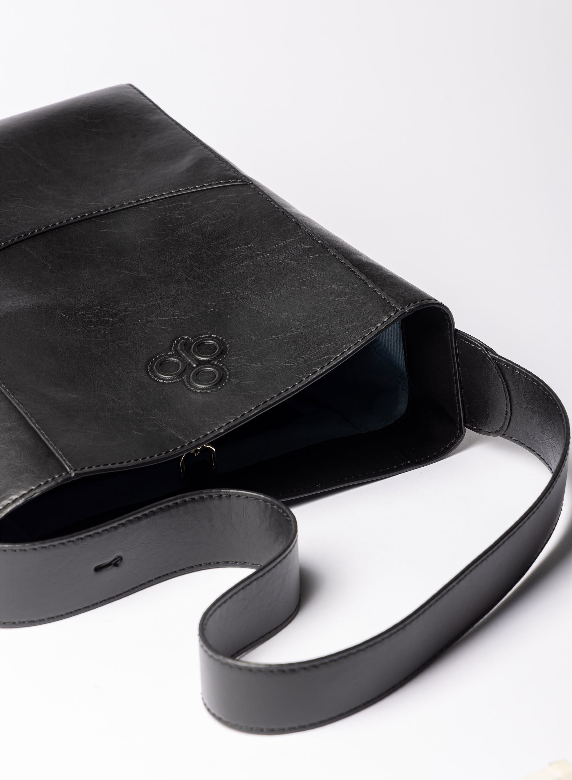 Aria Bucket Bag Black - Olive