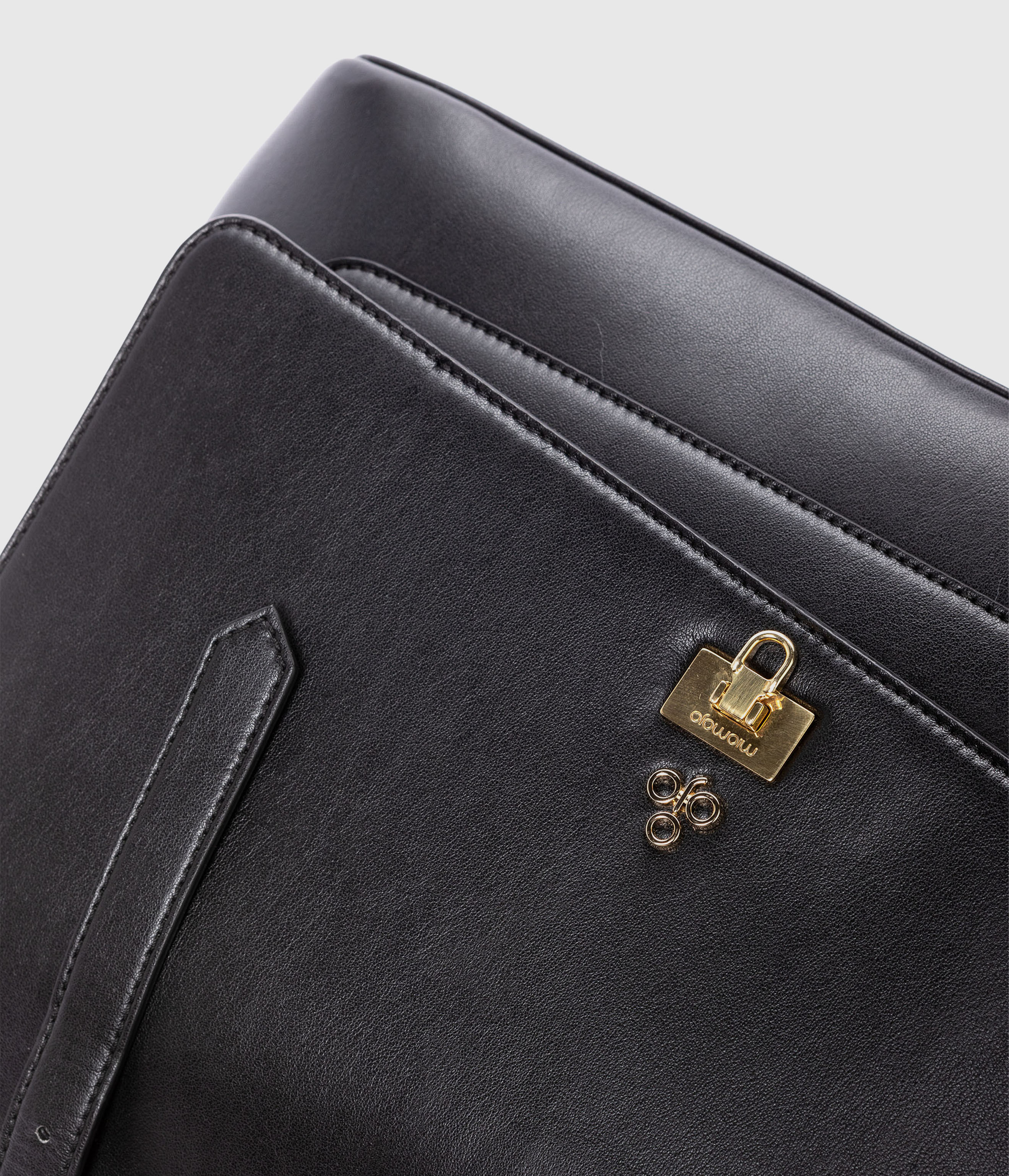Tecla handbag Black: vegan bag | Corn | Miomojo