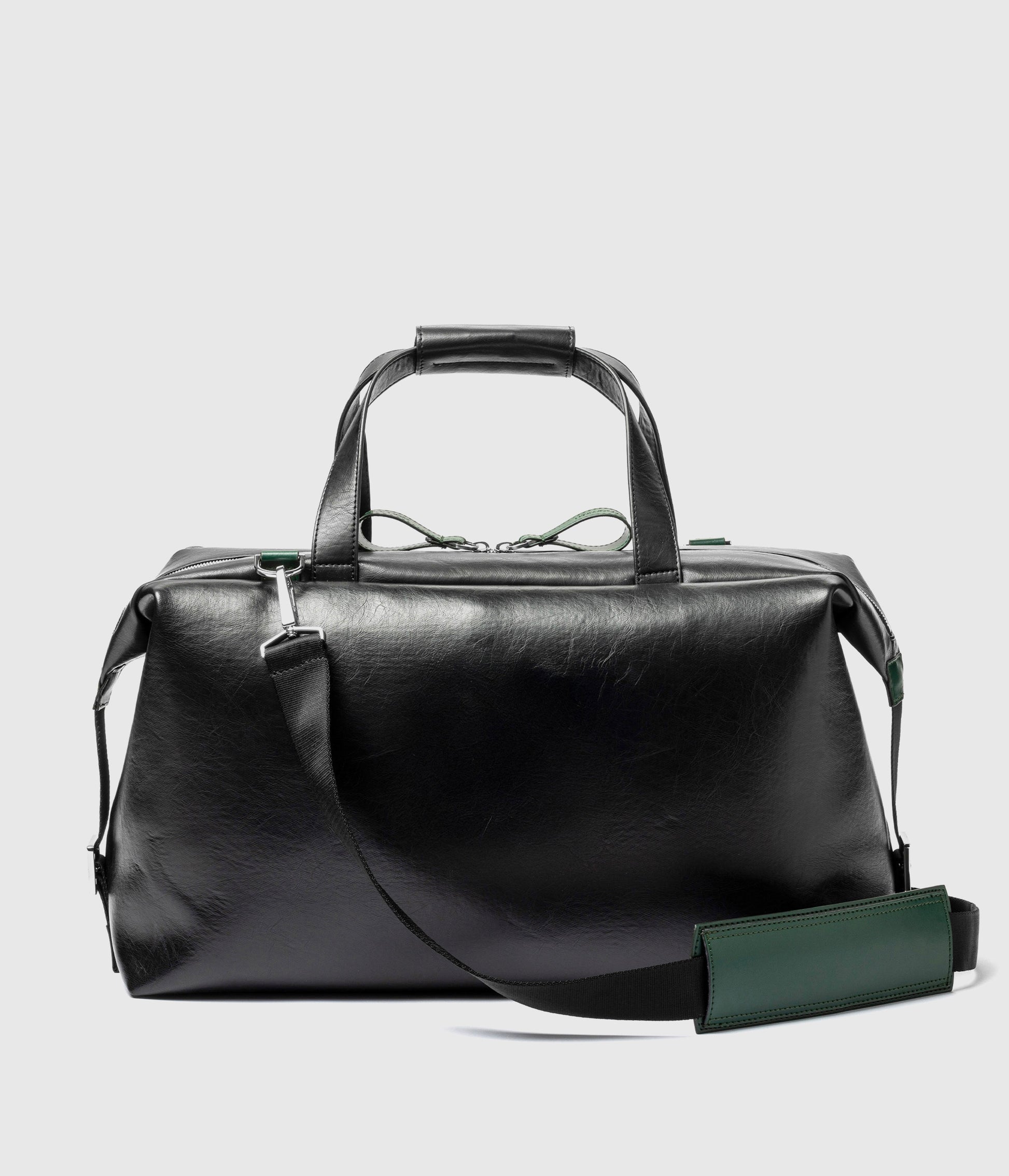 Zeus duffle - Black (Olive-based)