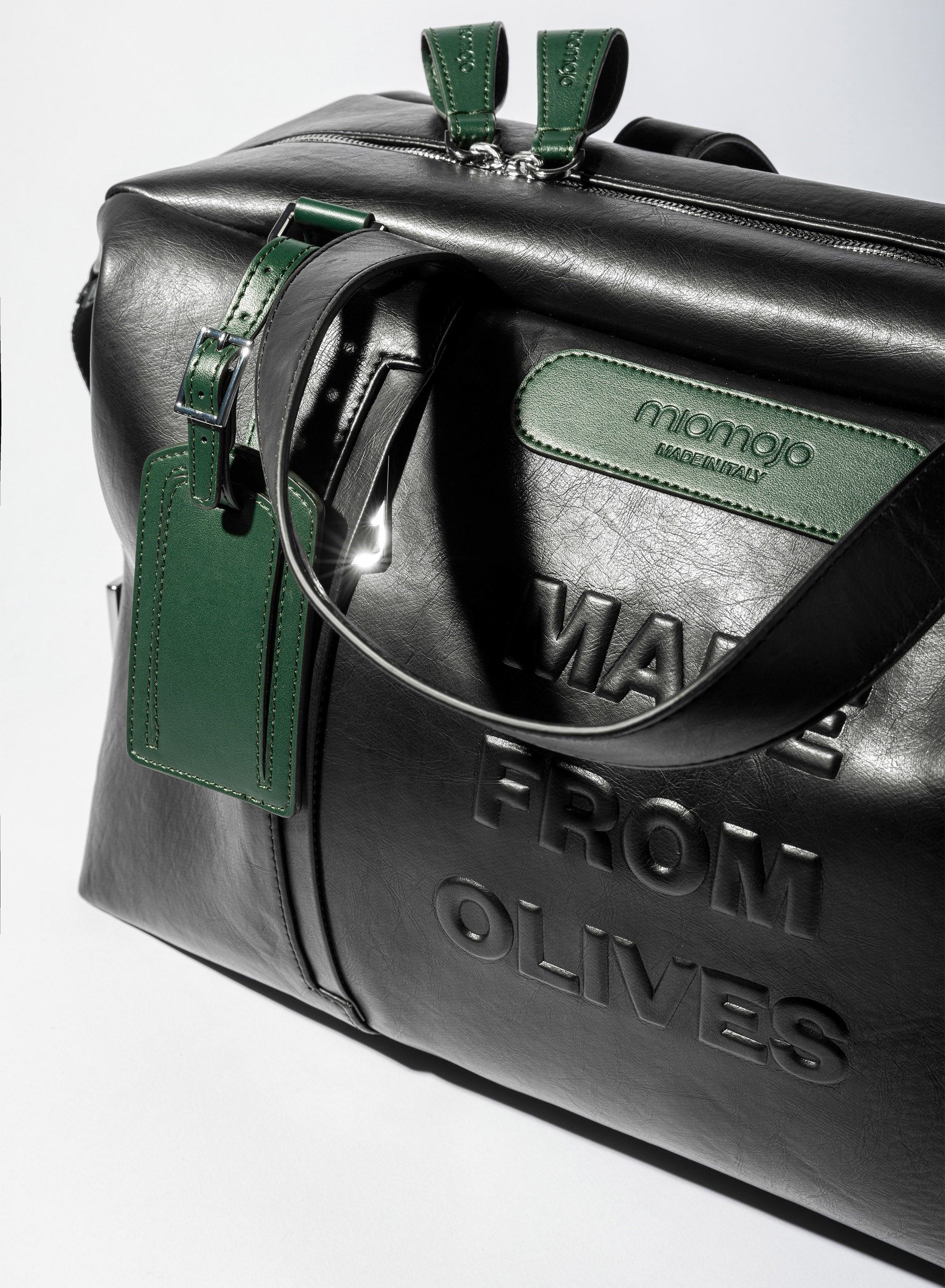 ショルダーバッグ・ポシェット ILLIGO Utility Duffle Bag Dark Silver Buy Hitco Duffel Bag | Utility - Light Grey for USD 69.99