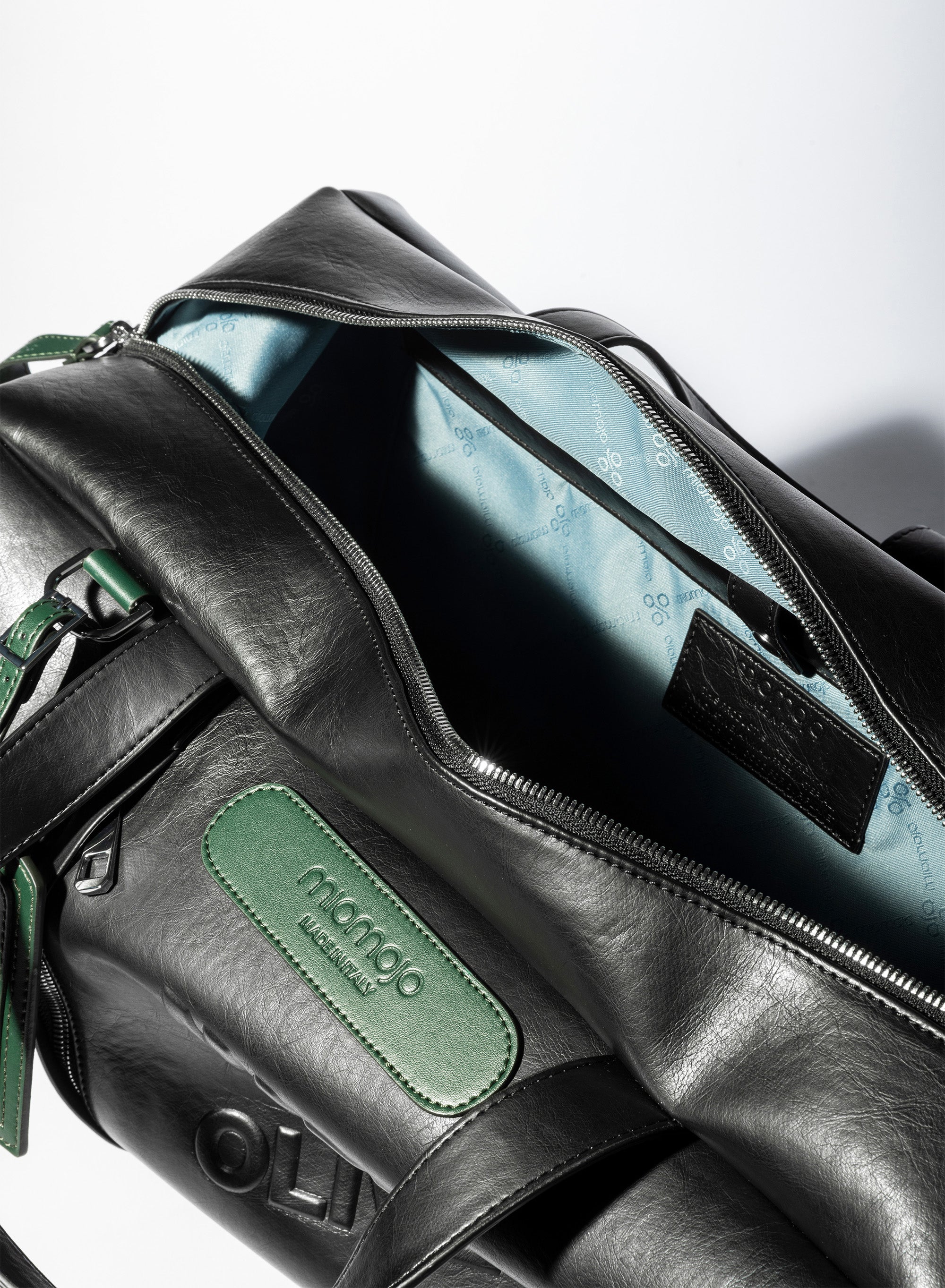 ショルダーバッグ・ポシェット ILLIGO Utility Duffle Bag Dark Silver Zeus duffle bag black: vegan bag | Olives | Miomojo